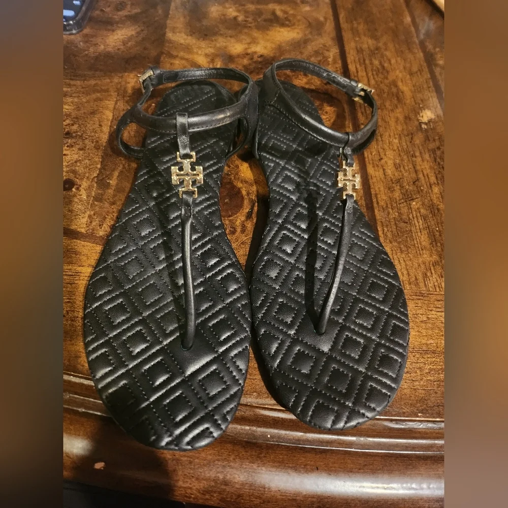 Tory Burch Marion quilted leather T-strap sandals size 7.5